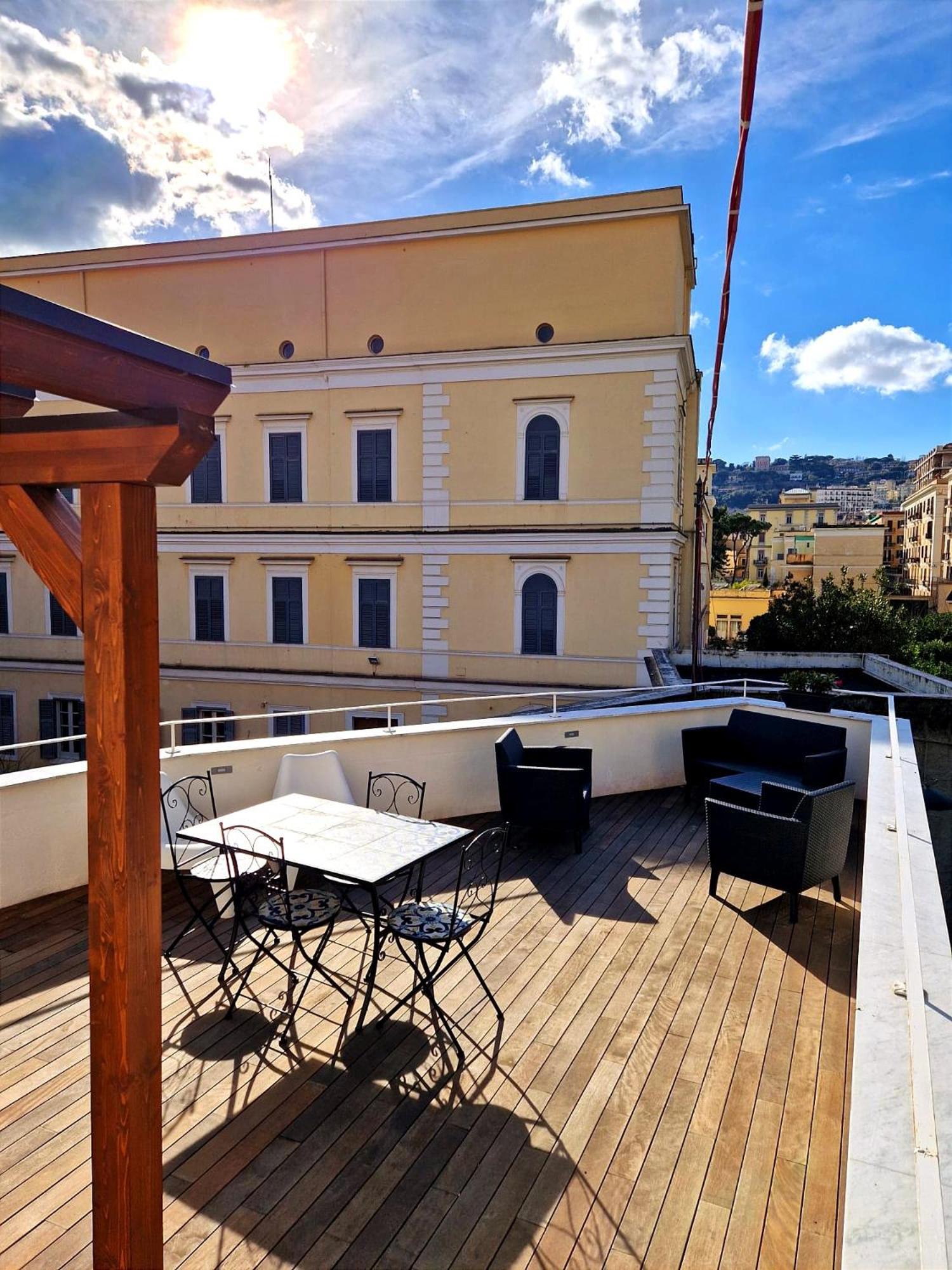 Domus Neapolis * Naples